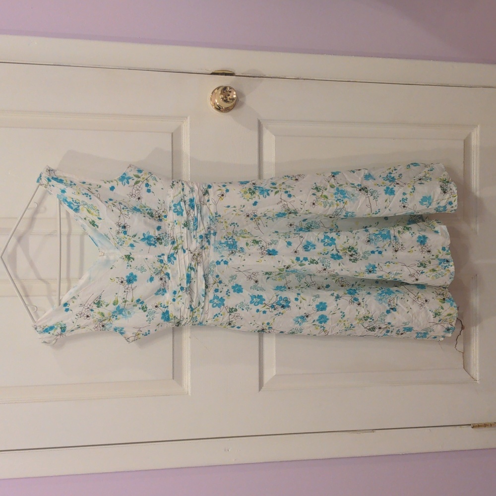 Dress barn, 4, white floral